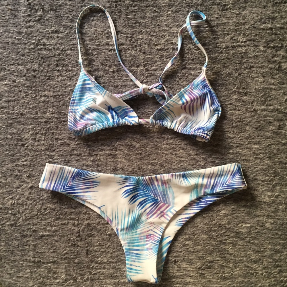 Billabong blue purple palm leaf bikini